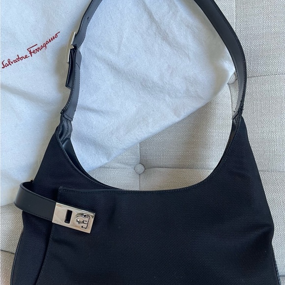 Salvatore Ferragamo small Shoulder Bag - Picture 3 of 14